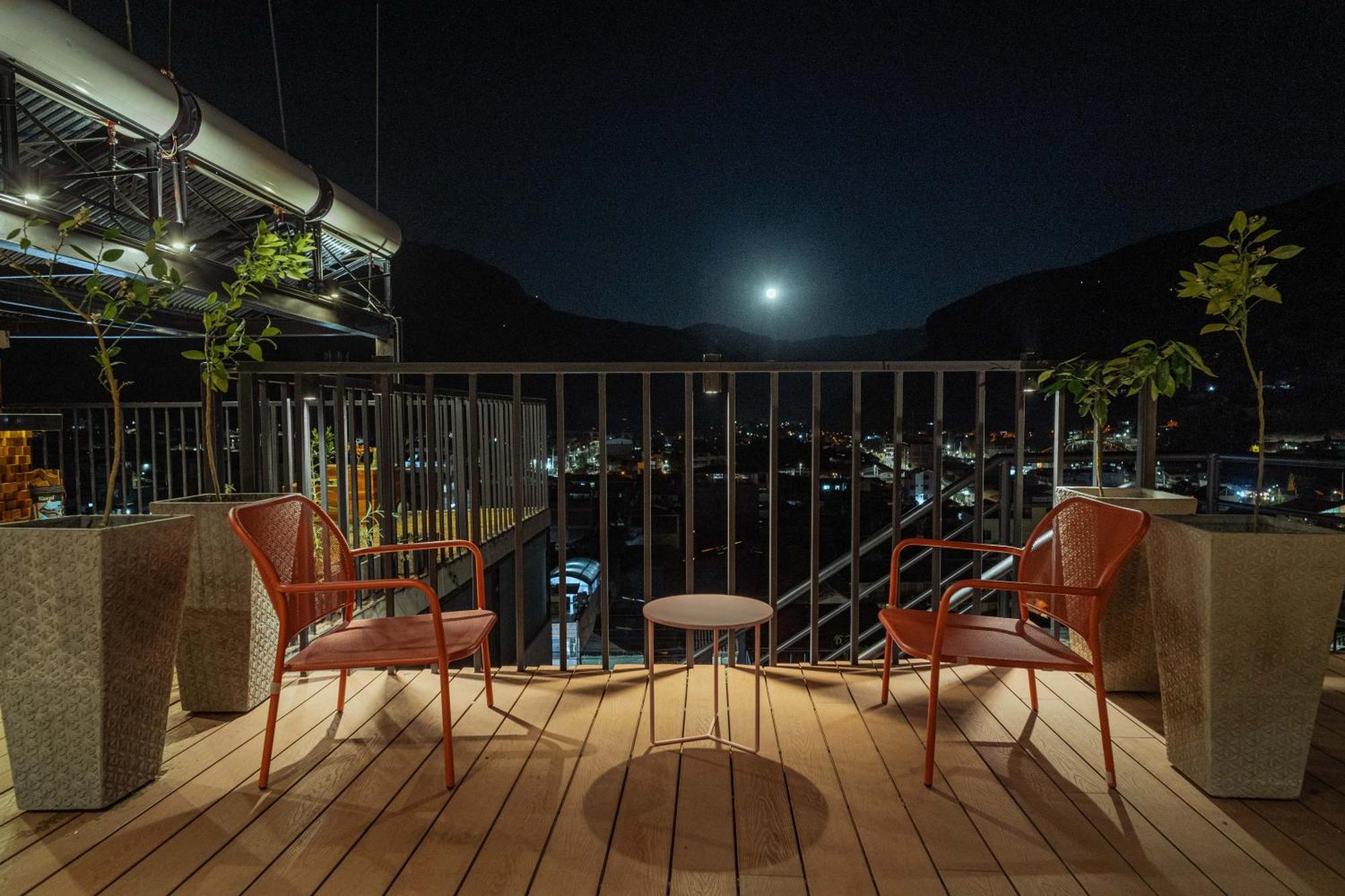 Hotel California Урубамба Экстерьер фото