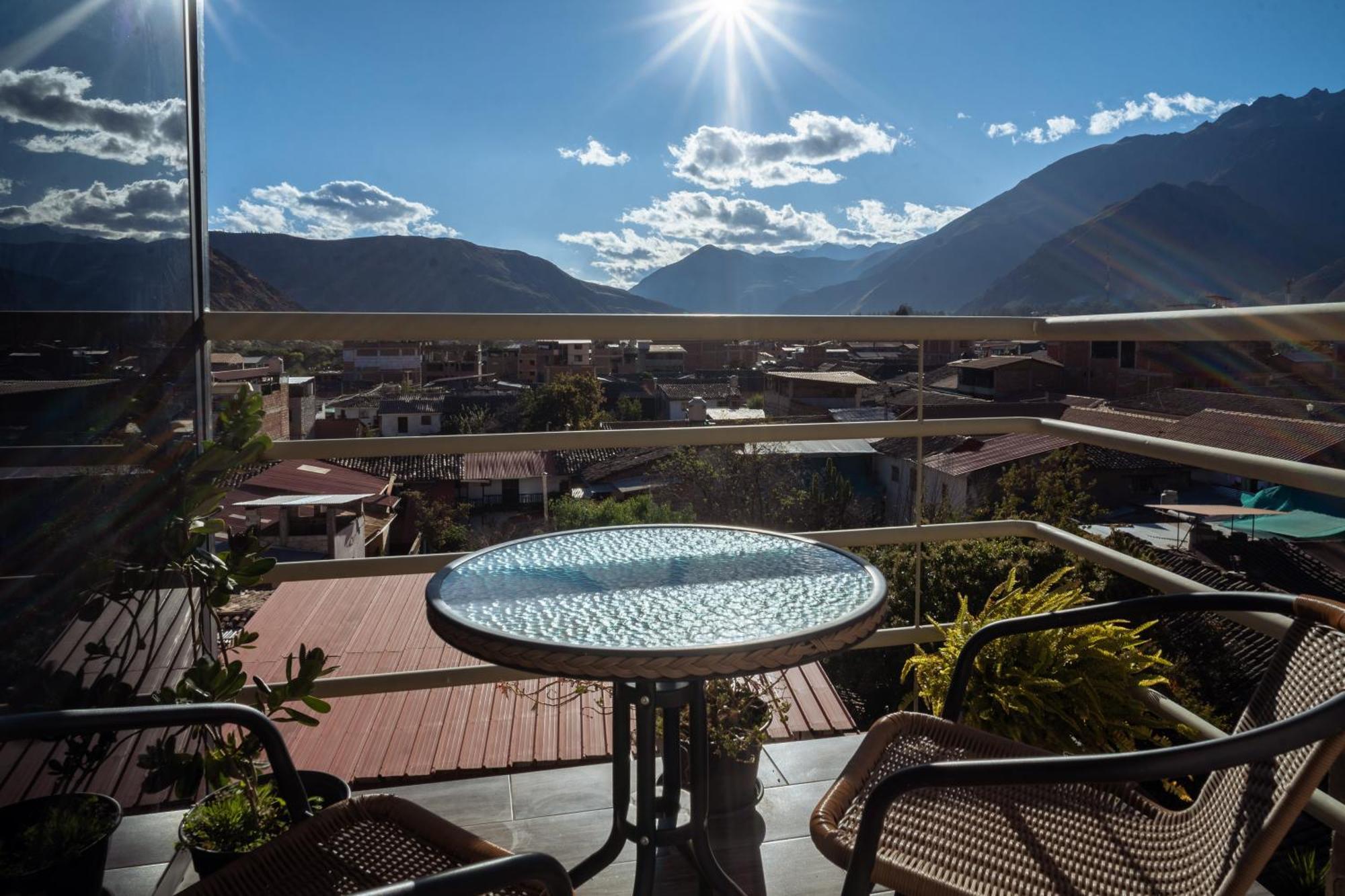 Hotel California Урубамба Экстерьер фото